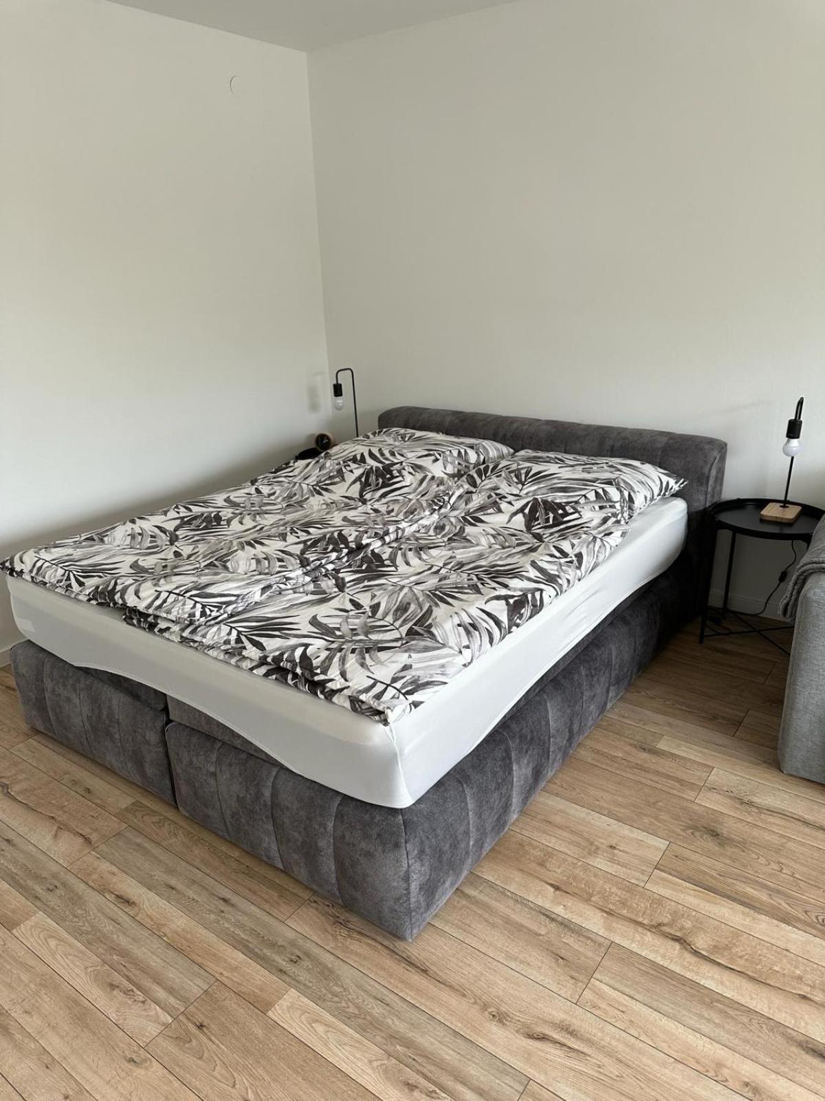 One100 I Appartement Lange Auszeit เบรเมอร์ฮาเฟิน ภายนอก รูปภาพ